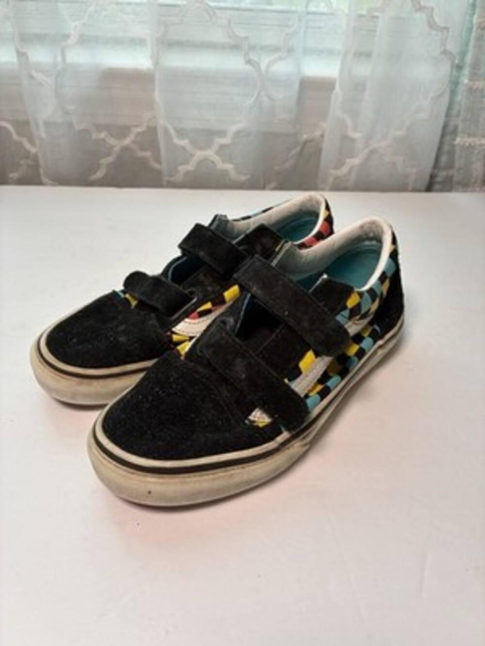 VANS Old Skool V Neon Glow Checkerboard Youth Size 3 Skate Shoes - Picture 3 of 11